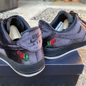 Nike Air Force 1 - Black Velvet Rose